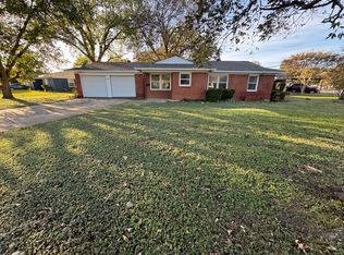 200 SW Moody St, Burleson, TX 76028