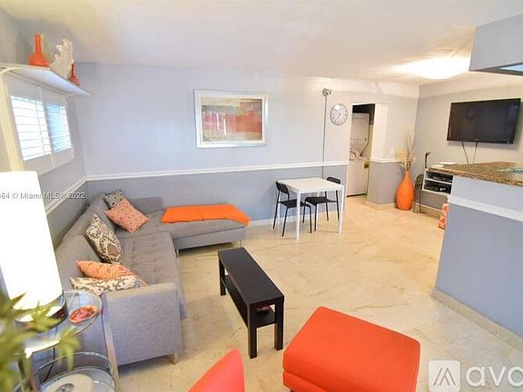 4th image of 749 Meridian Ave #22