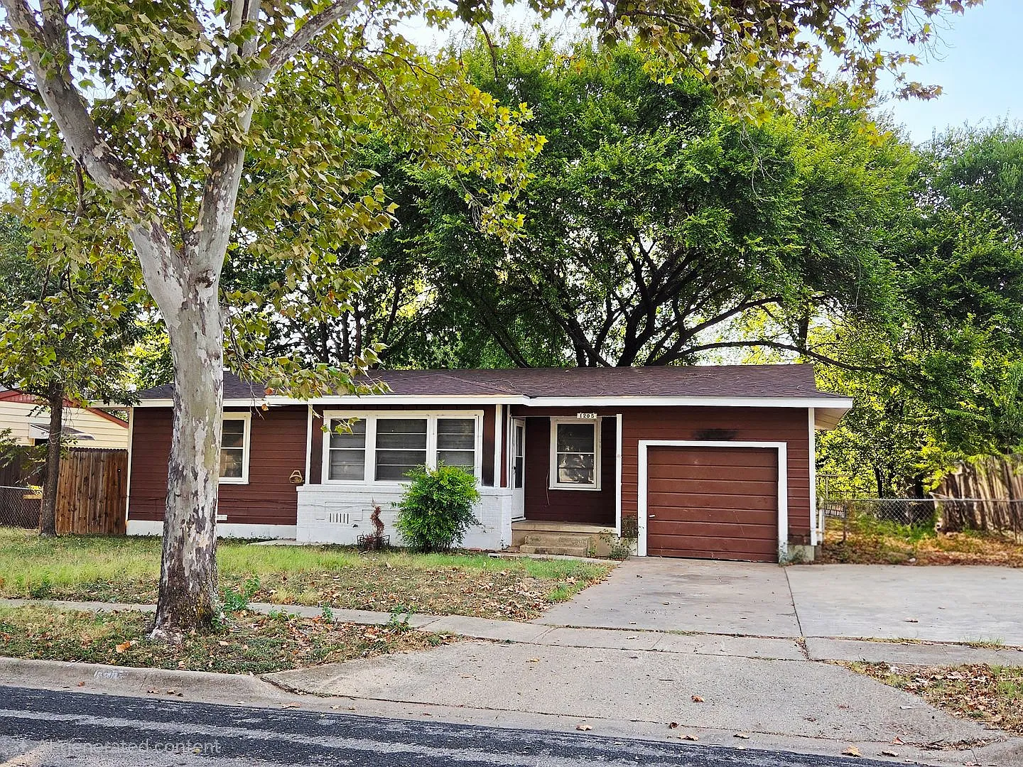 1205 Smith Dr. — Photo 1