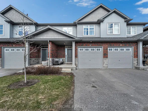 269 Watson Pkwy N #12, Guelph, ON N1E 0R3