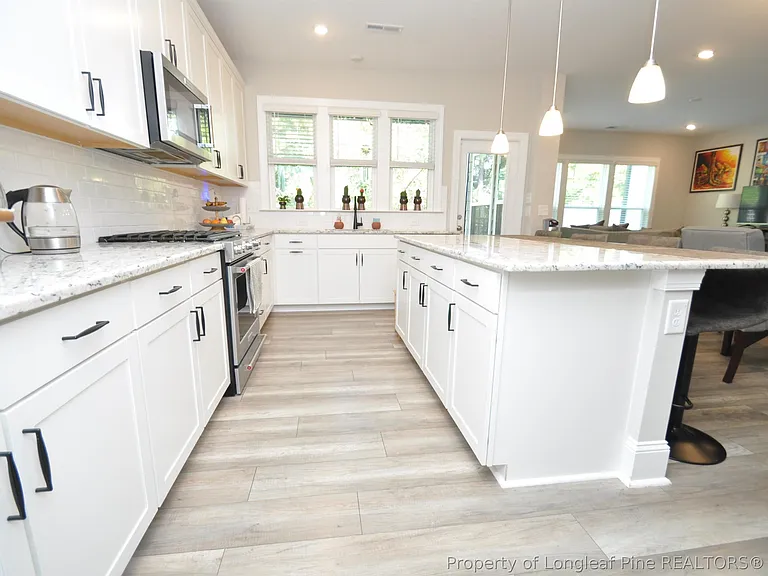 1004 Pyrenees Way — Photo 12