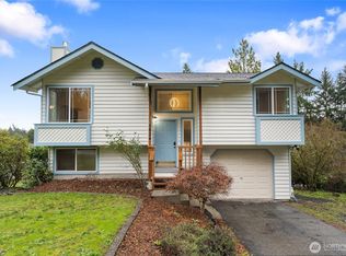 5824 Olive Avenue NE, Bremerton, WA 98311