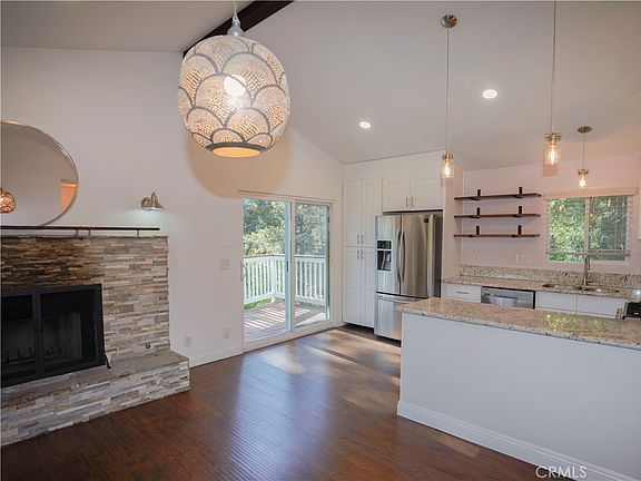 2nd image of 810 W Victoria Ct #810