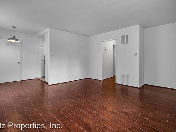 2nd image of 1035 N Stanley Ave APT 106