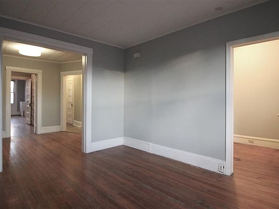 Living room, Den/Office space connected