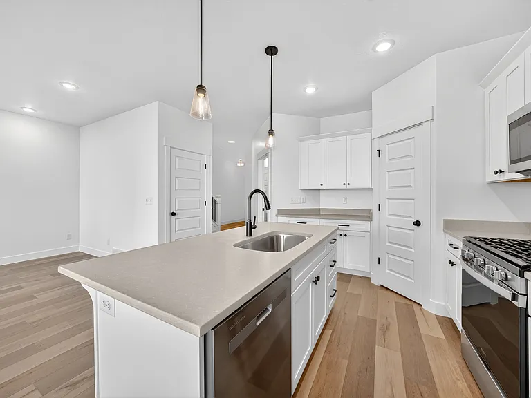 12666 S Bishop Pass Cv — Photo 14