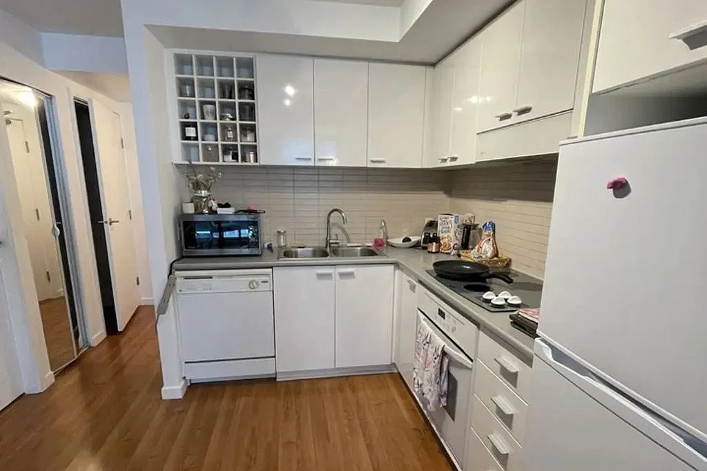 1 bed, 560 sqft, $2,680 — Photo 3