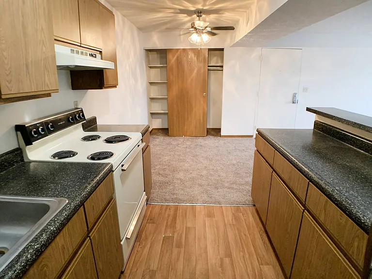Forest Creek Apartments — Photo 26