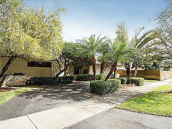 3rd image of 21123 NE 23rd Ct