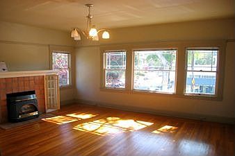 Living Room :: 1846 Delaware St