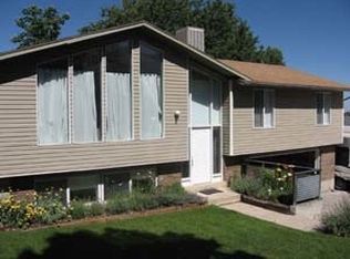 9706 S Raintree Dr, Sandy, UT 84092