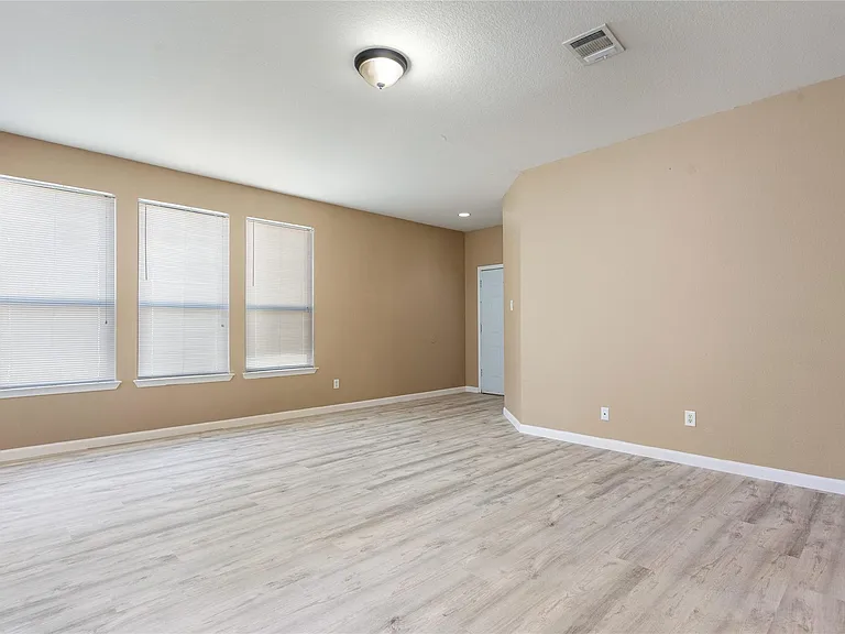1752 Bayland St — Photo 19
