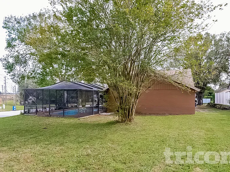 3699 Chatham Dr — Photo 14