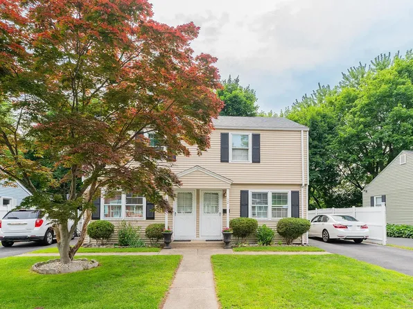 12 Vine Hill Rd #14, West Hartford, CT 06110