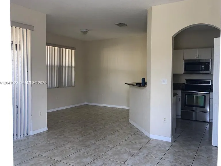 11823 SW 152nd Ct — Photo 4