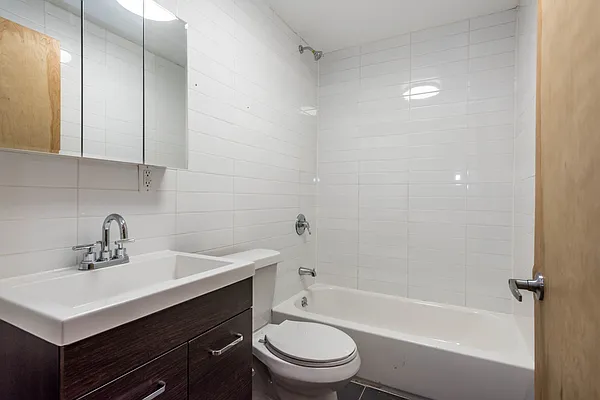 Rented by Nooklyn NYC LLC | media 37