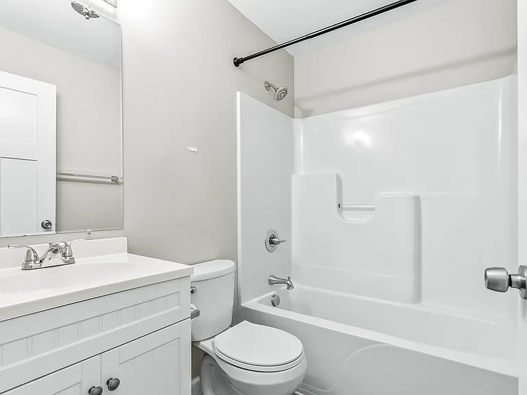 1112 E Spring St #1 — Photo 20