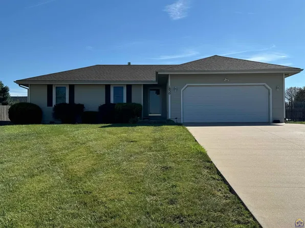 1830 SW Valley View Ct, Topeka, KS 66615