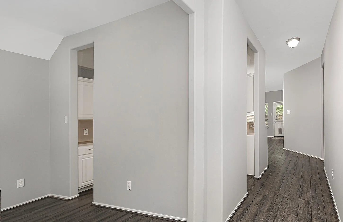 3 bed, 2.0 bath, 1530 sqft, $2,100 — Photo 3