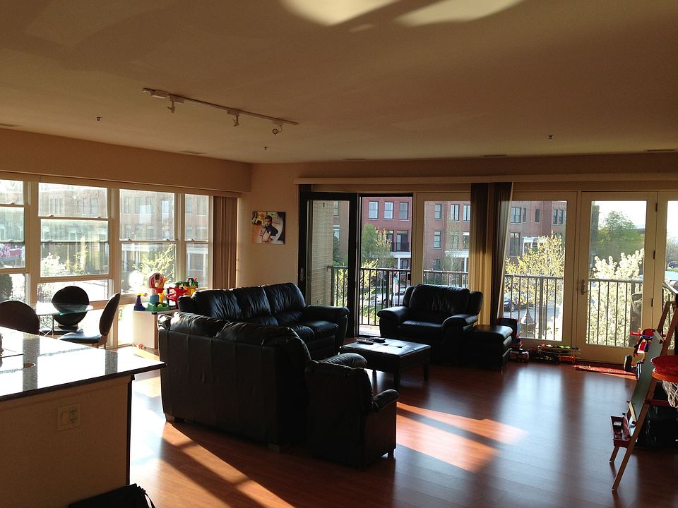 1st image of 2001 Tower Dr Unit 211