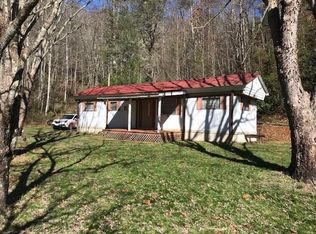 951 Camp Branch Rd, Topton, NC 28781