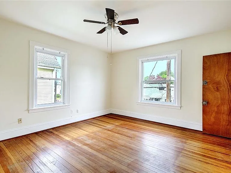 137 Hunts Ave — Photo 7
