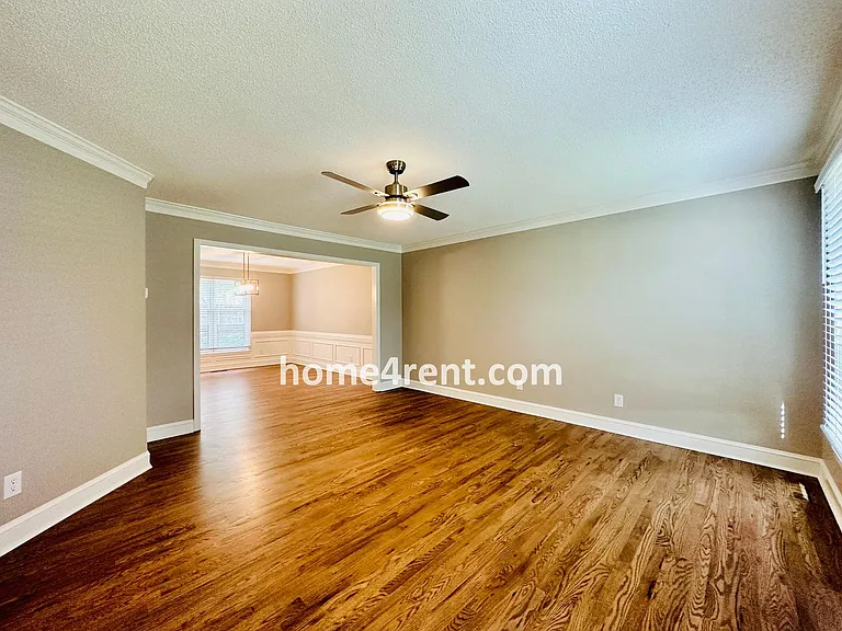 902 Sherman Pkwy — Photo 8