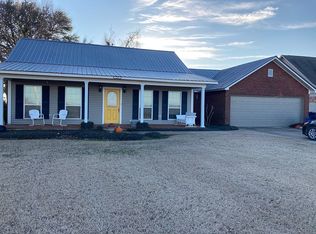 1327 Lakehall Rd, Lake Village, AR 71653