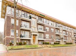 406 N Prairie St APT 1, Champaign, IL 61820