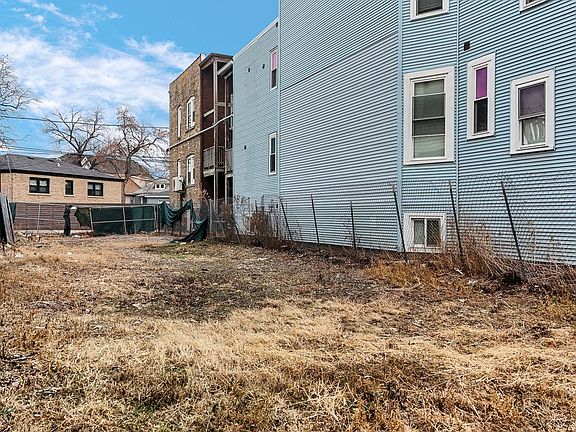 4th image of 3675 N Elston Ave