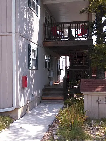 Deer Run Apartments — Photo 4