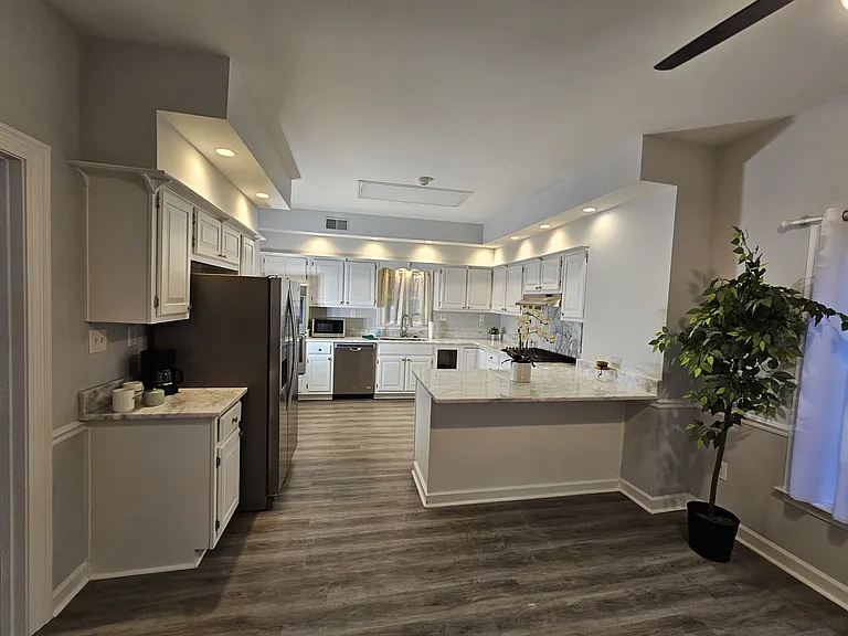 516 S Yates Rd — Photo 20
