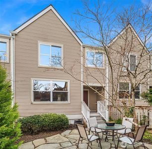 6904 30th Avenue S, Seattle, WA, 98108
