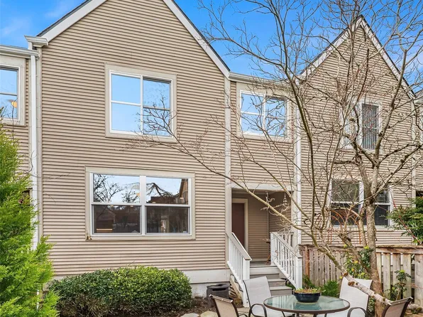 6904 30th Avenue S, Seattle, WA 98108