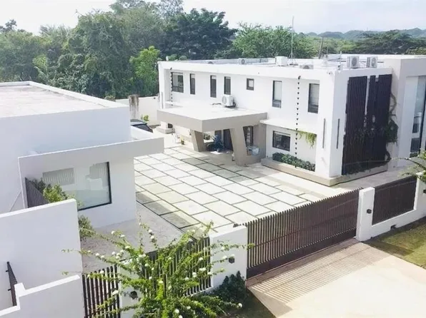 Bo Hato Arriba #492, Arecibo, PR 00612