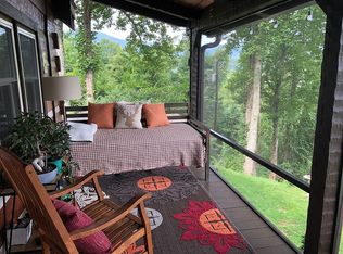 27 High Ridge Rd, Leicester, NC 28748