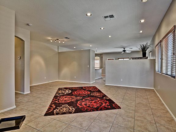4th image of 17745 W Paradise Ln