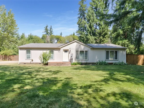 712 Tipsoo Loop S, Rainier, WA 98576