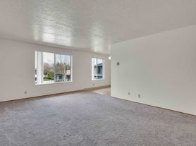 Carlton Square Apartments