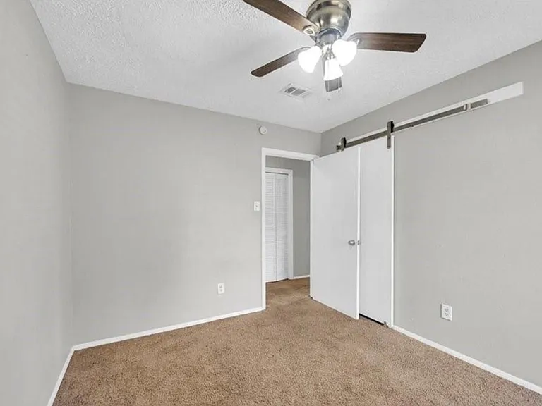 8406 Daycoach Ln — Photo 16