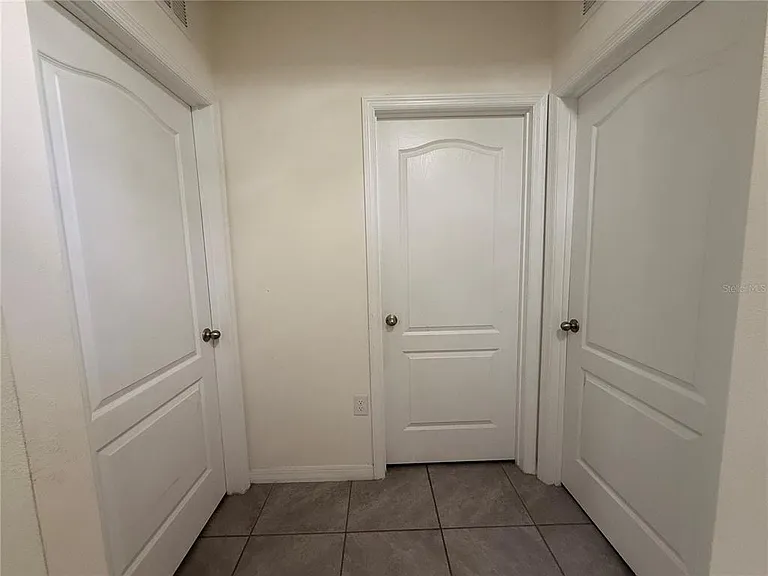 2250 Hidden Palm Dr — Photo 6