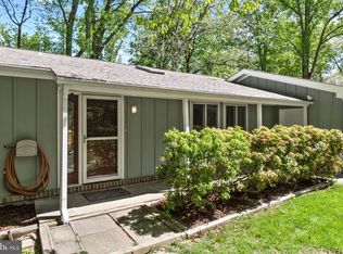 11318 Myrtle Ln, Reston, VA 20191