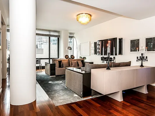 Sold by Sotheby's International Realty | media 17