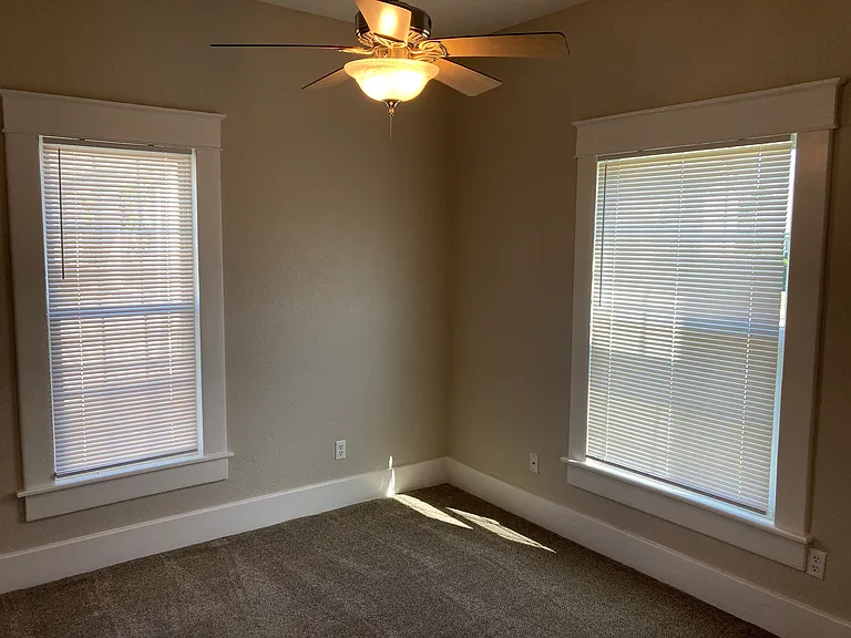 317 E Patti Page Blvd — Photo 38