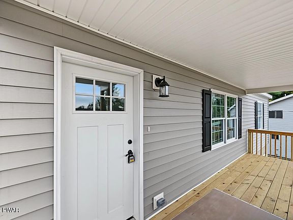 4th image of 1014 Forest Ln