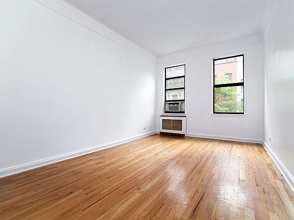 5th image of 104 E 37th St APT 4C