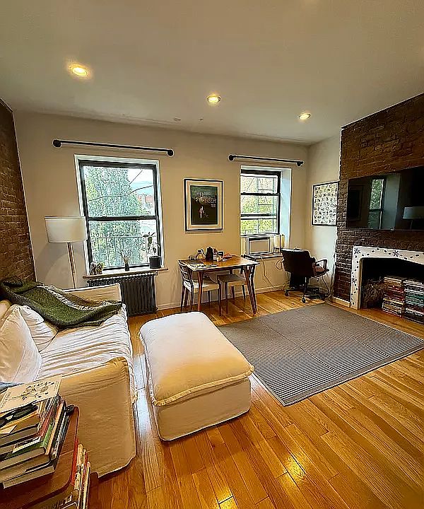 1st image of 31 Carmine St APT 6