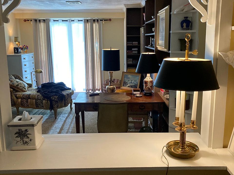 1st image of 4 Heritage Village Dr APT 102