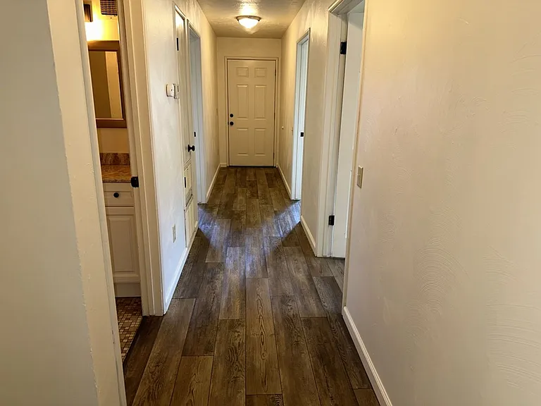1640 Stromberg Ave — Photo 22