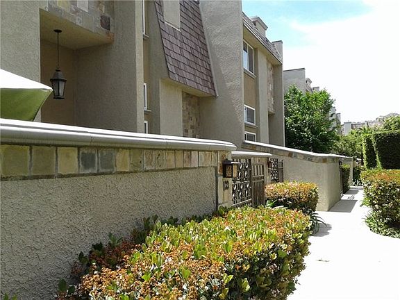 2nd image of 21901 Lassen St Unit 134